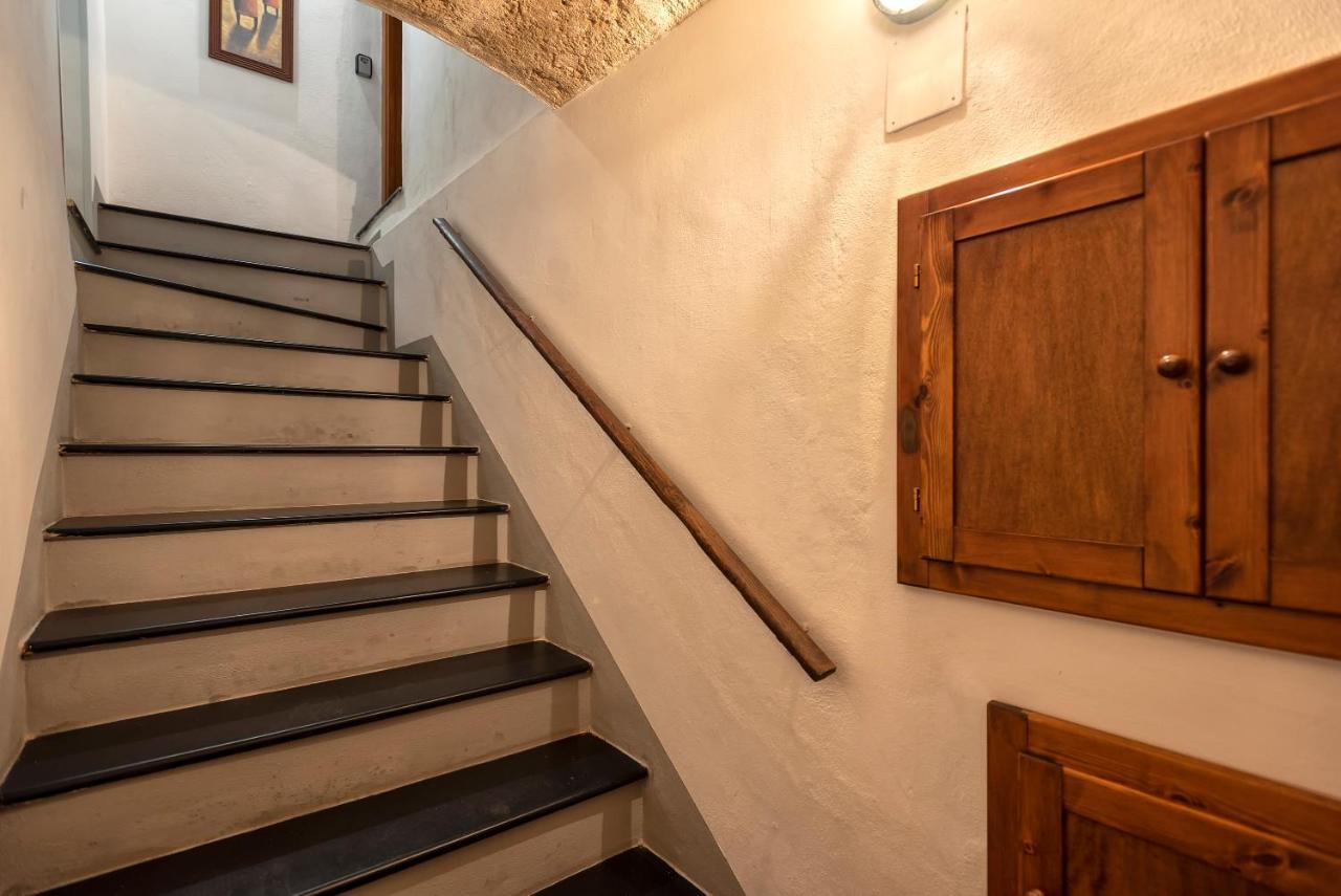 Nonno Efisio Apartment Old Town Alghero Bagian luar foto