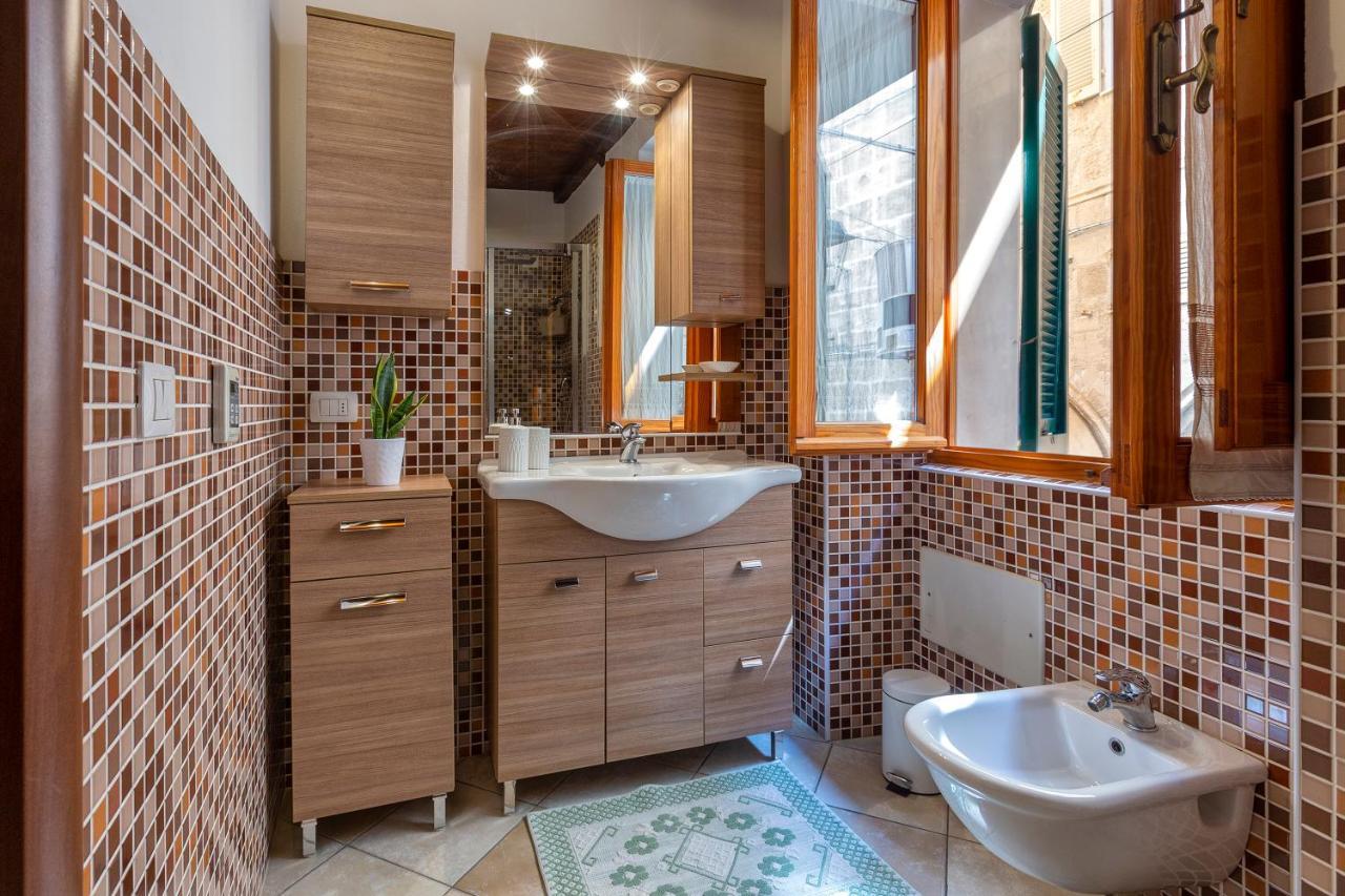 Nonno Efisio Apartment Old Town Alghero Bagian luar foto