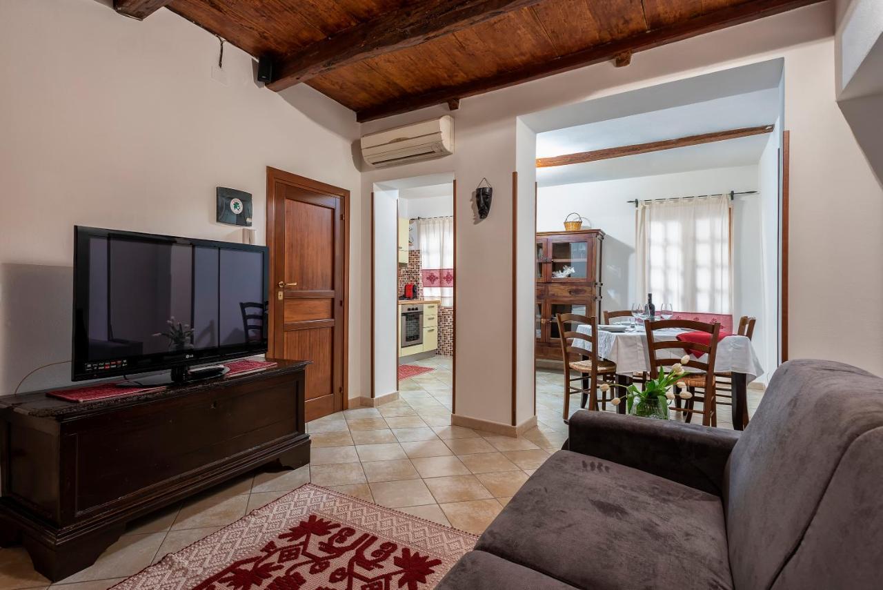 Nonno Efisio Apartment Old Town Alghero Bagian luar foto